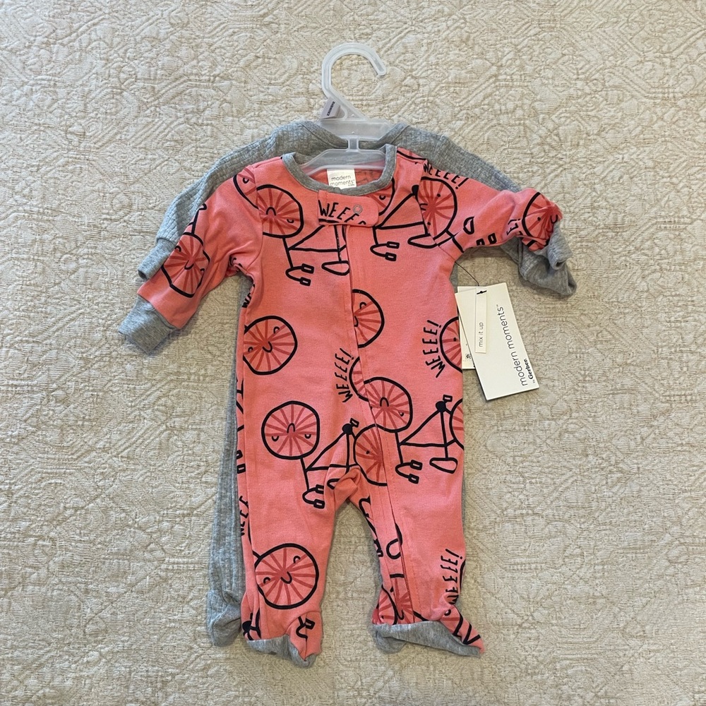 NWT zipper footies pair